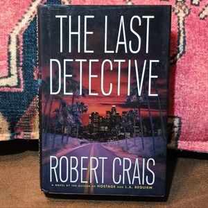 2/$7, 3/$9 The Last Detective - Hardcover Book 📚